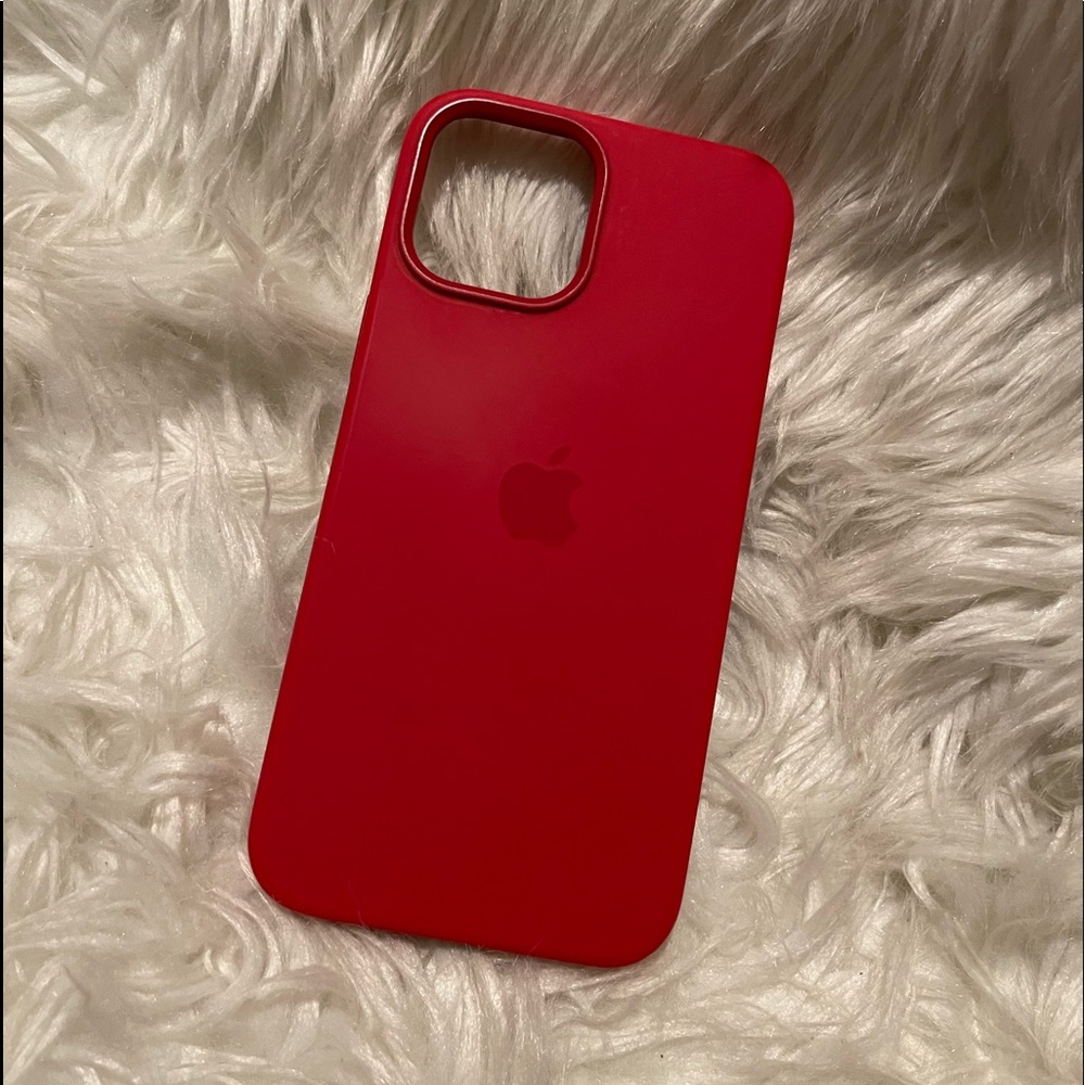 Phone 12 Pro Max Silicone Case with MagSafe -
(PRODUCT) RED